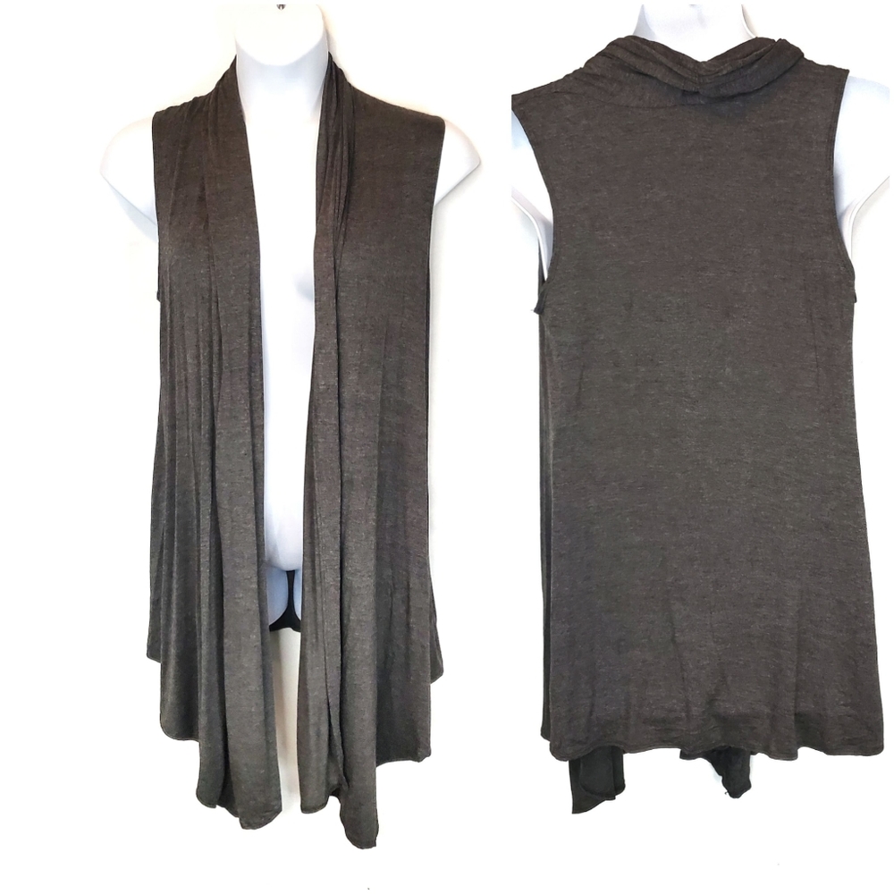 Skinny tees drape